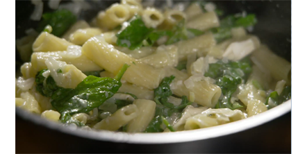 Rigatoni with Goats Cheese and Spinach 